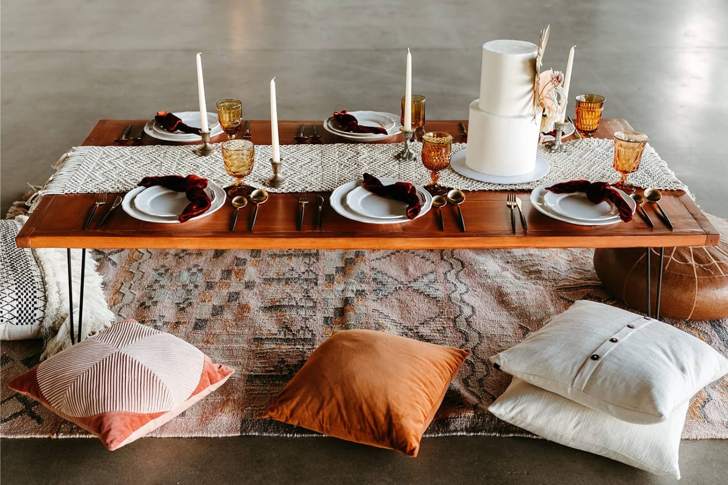 A La Mode Collections marquee